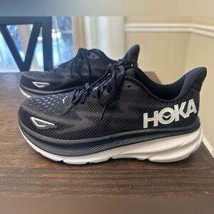 Women Hoka Clifton 9